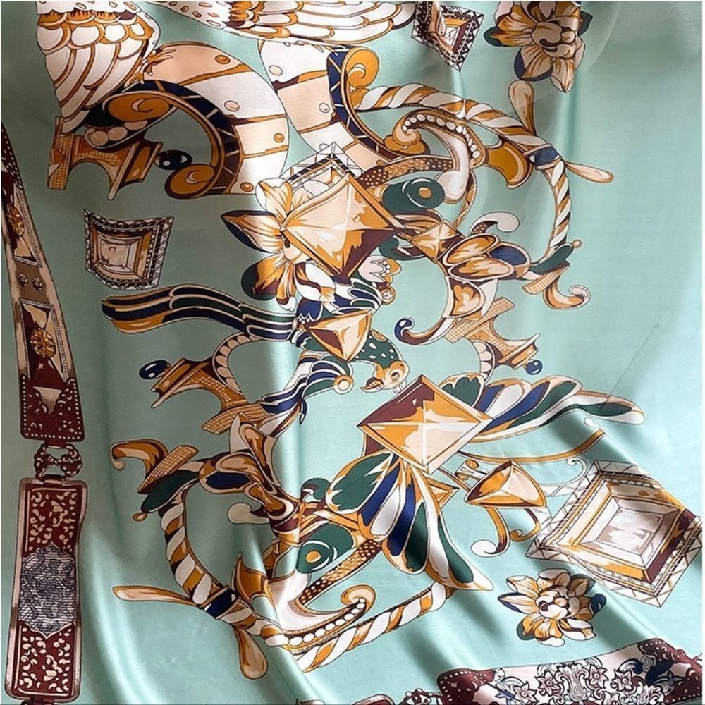 Silky scarf - Picture 2 of 6
